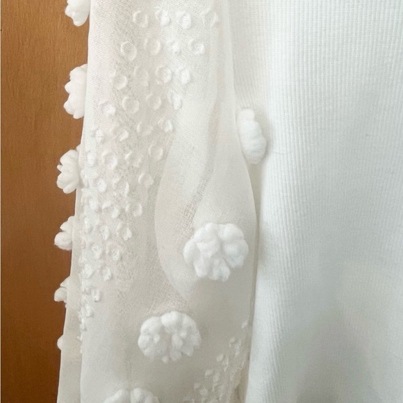 Maison d'Amelie Paris Size S Womens Pretty Petals Mock Neck Sweater Ivory - Picture 5 of 7